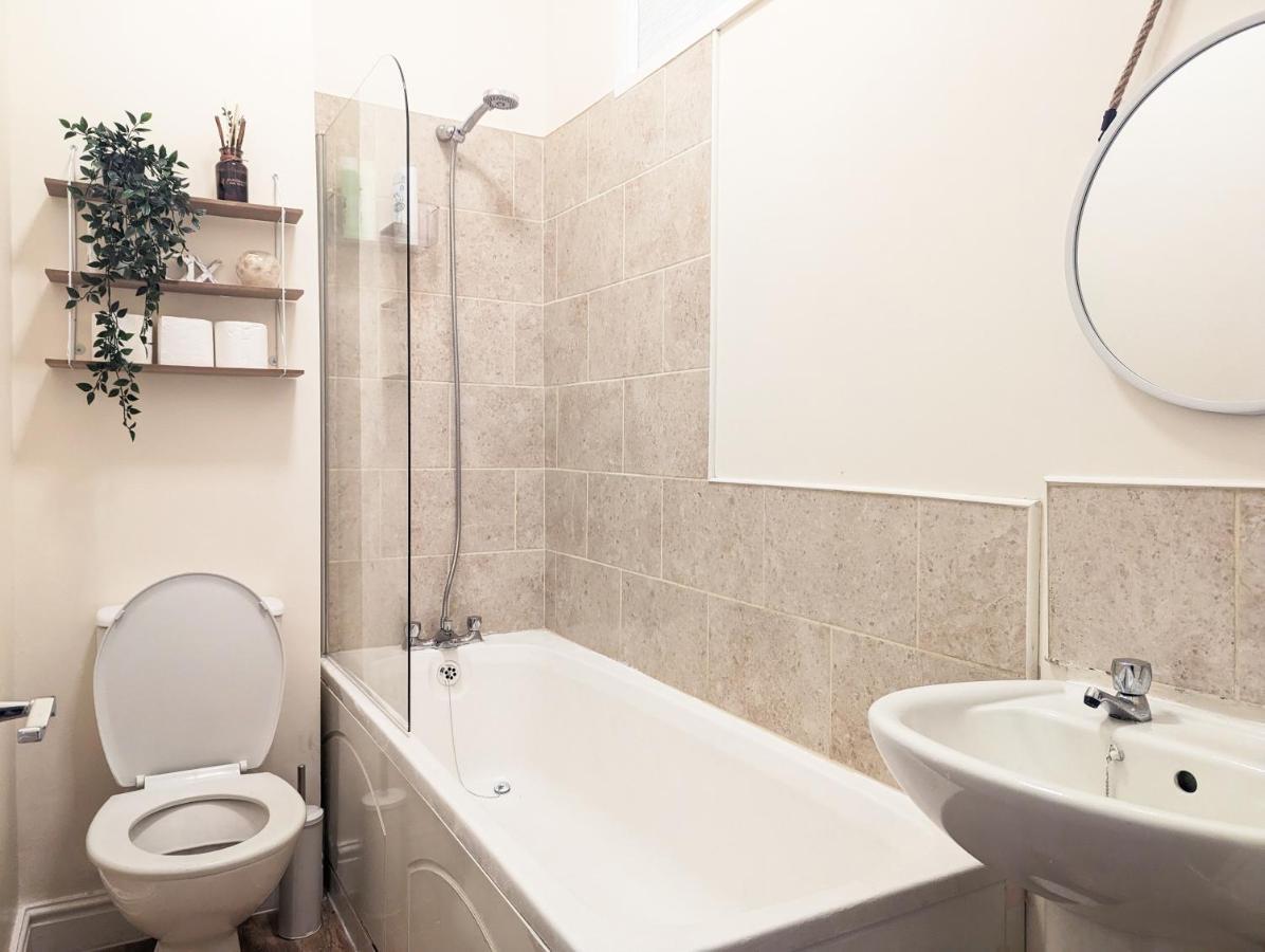 Guest Rooms In Anfiled Near Stadium, Free Parking Λίβερπουλ Εξωτερικό φωτογραφία