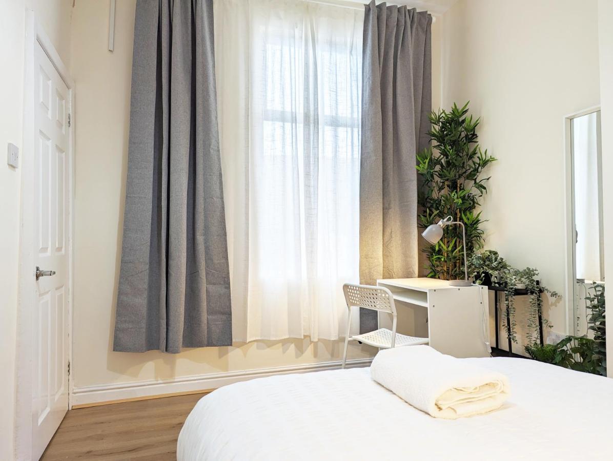 Guest Rooms In Anfiled Near Stadium, Free Parking Λίβερπουλ Εξωτερικό φωτογραφία